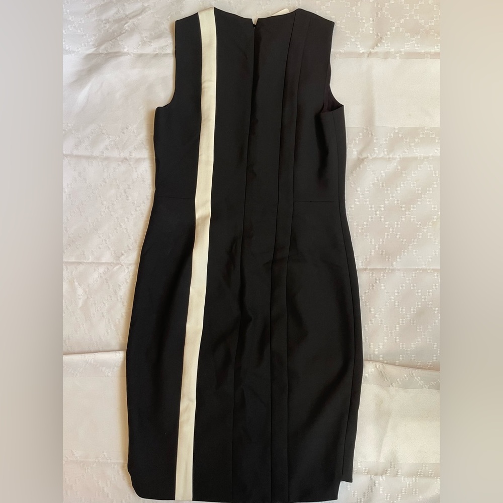AKRIS punto sleeveless midi sheath dress black and cream size 8 IT 44